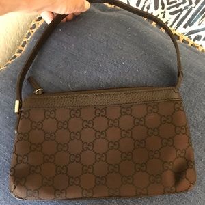 Super cute Gucci wristlet/ small purse